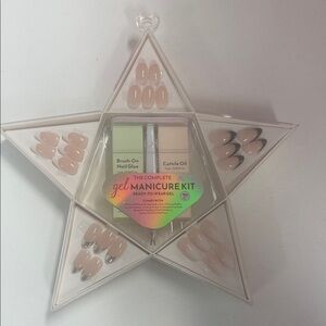 The Complete Gel Manicure Kit - Press-On Nails